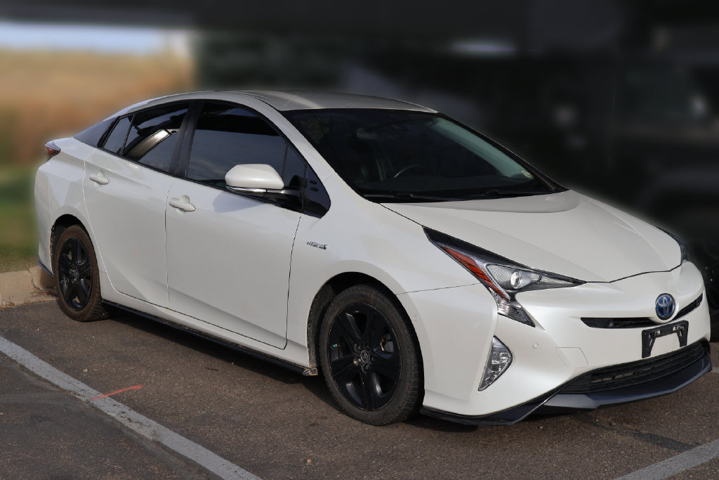 Used 2017 Toyota Prius Four Touring w/ Appearance Package FWD image 12