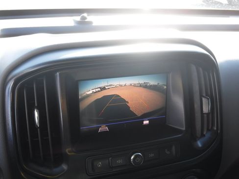 Used 2022 Chevrolet Colorado W/T w/ WT Convenience Package image 19