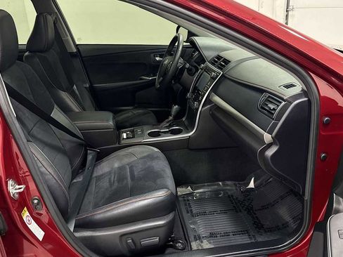 Certified 2017 Toyota Camry XSE image 29