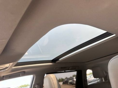 Used 2018 Toyota Highlander Limited Platinum AWD/4WD image 25