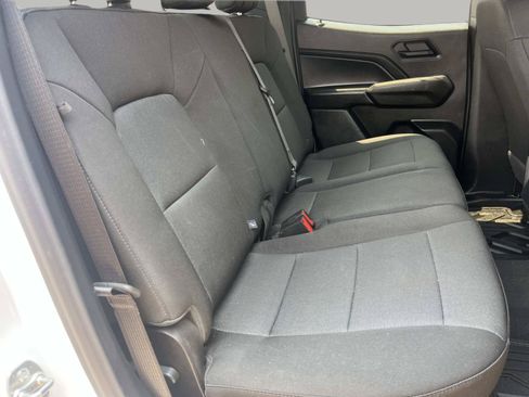 Used 2025 Chevrolet Colorado W/T RWD image 20