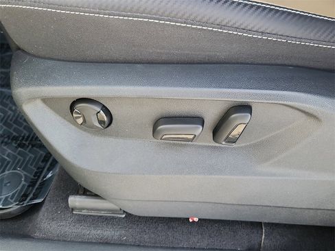 Used 2023 Volkswagen Atlas Cross Sport SE w/ Black Wheel Package image 8