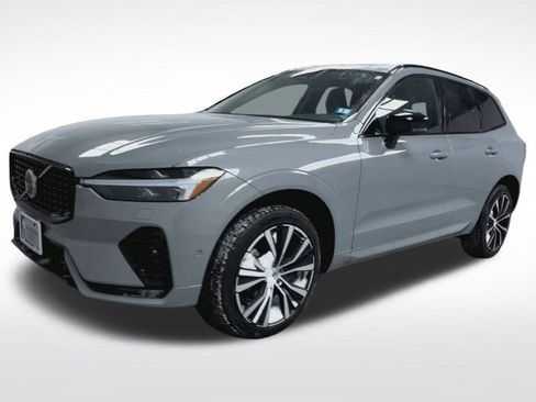 Certified 2024 Volvo XC60 B5 Plus w/ Climate Package image 19