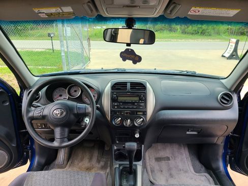 Used 2004 Toyota RAV4 2WD image 31