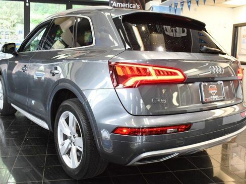 Used 2019 Audi Q5 2.0T Premium Plus w/ Premium Plus Package AWD/4WD image 8