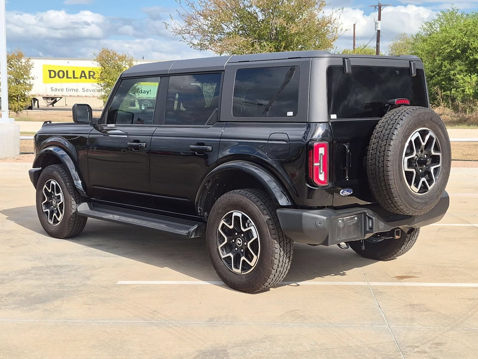 Used 2025 Ford Bronco Outer Banks AWD/4WD image 5