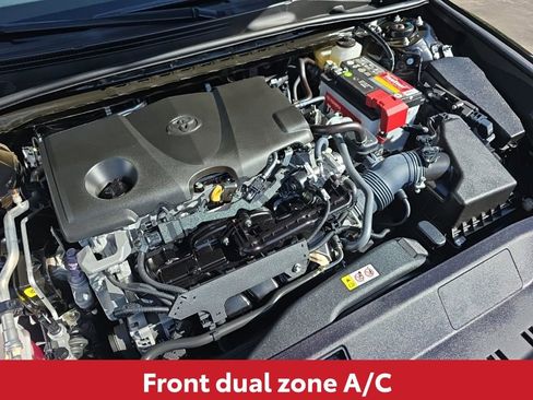 Used 2023 Toyota Camry SE image 12