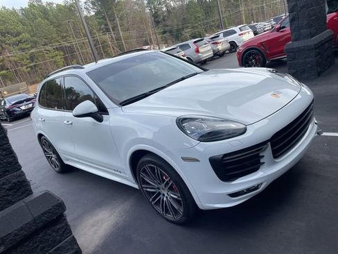 Used 2017 Porsche Cayenne GTS image 4