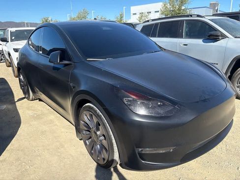 Used 2024 Tesla Model Y Performance AWD/4WD image 3