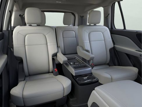 New 2025 Lincoln Aviator Reserve w/ Equipment Group 201A image 11