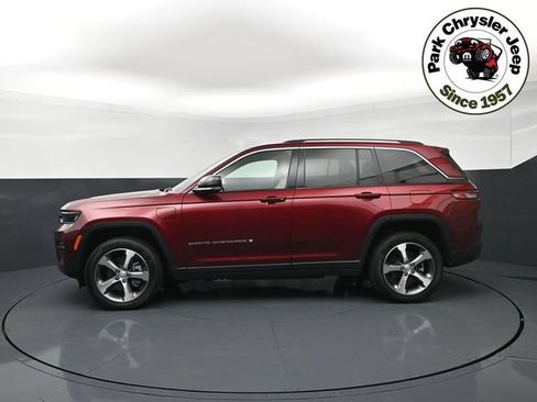 Used 2024 Jeep Grand Cherokee Limited 4xe w/ Luxury Tech Group II AWD/4WD image 3