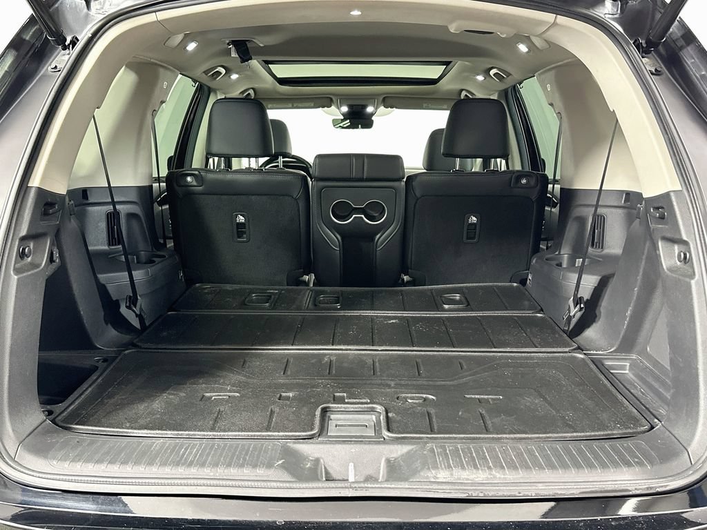 Certified 2025 Honda Pilot Touring image 16