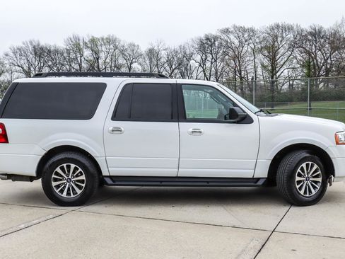 Used 2017 Ford Expedition EL XLT image 5