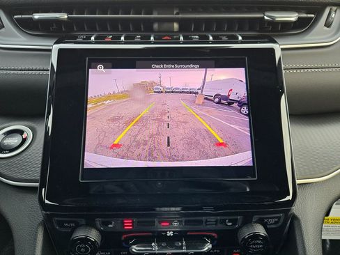 New 2025 Jeep Grand Cherokee Altitude image 22