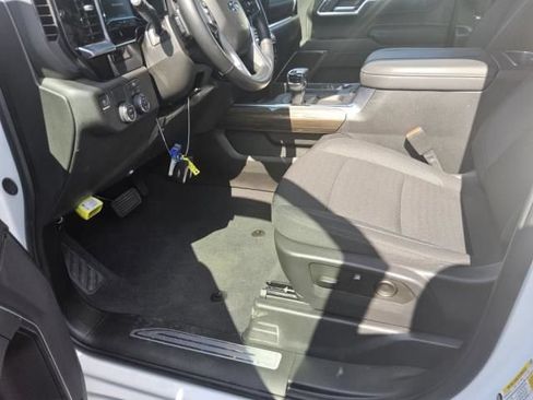 Used 2025 Chevrolet Silverado 1500 RST RWD image 6