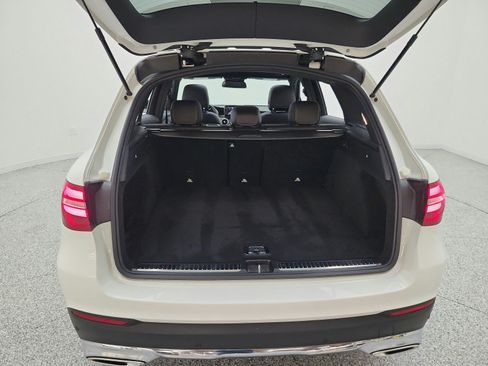 Used 2019 Mercedes-Benz GLC 300 4MATIC image 21