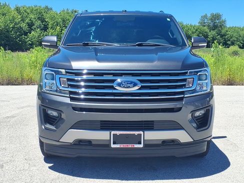 Used 2018 Ford Expedition XLT w/ Equipment Group 201A AWD/4WD image 30