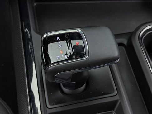 Used 2025 Chevrolet Silverado 1500 ZR2 w/ Technology Package image 27