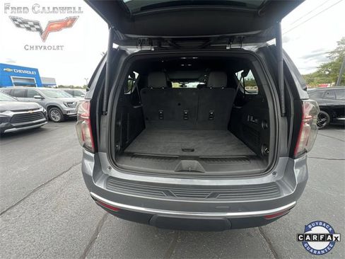 Used 2021 Chevrolet Suburban LT w/ LT Signature Package image 26