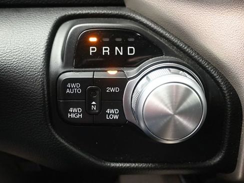 Used 2019 RAM 1500 Laramie AWD/4WD image 13