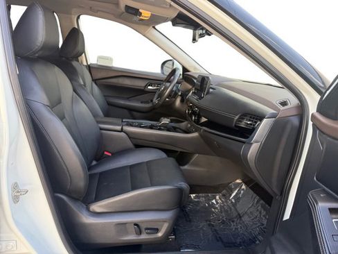 Used 2023 Nissan Rogue SL w/ SL Premium Package AWD/4WD image 12