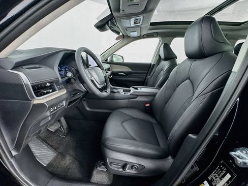 Used 2026 Toyota Grand Highlander AWD Hybrid image 12