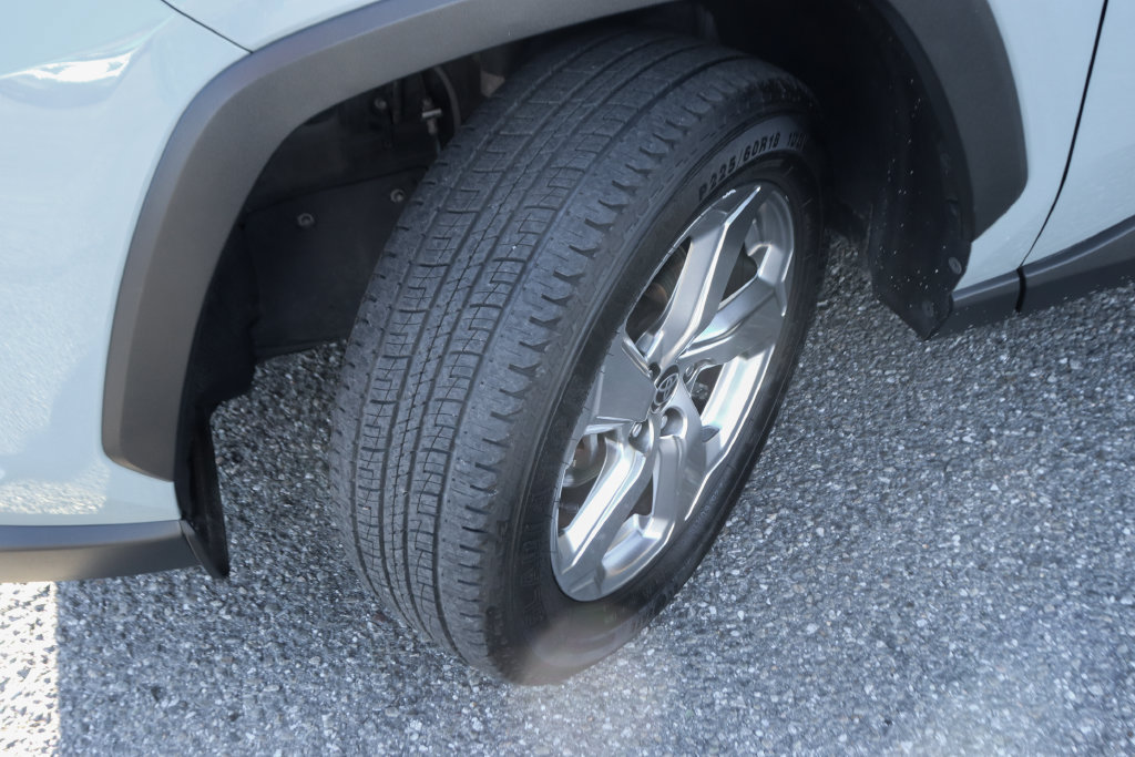 Used 2021 Toyota RAV4 XLE Premium AWD/4WD image 43