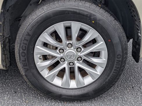 Used 2013 Lexus GX 460 w/ Comfort Plus Pkg image 12