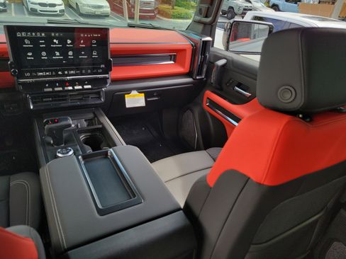 New 2026 GMC Hummer EV 3X w/ Carbon Fiber Edition Package AWD/4WD image 16