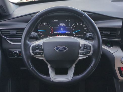 Certified 2021 Ford Explorer XLT w/ Equipment Group 202A image 27