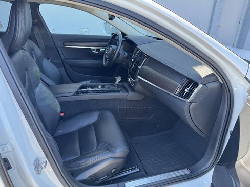 Used 2019 Volvo V90 T6 Cross Country w/ Protection Package Premier AWD/4WD image 12