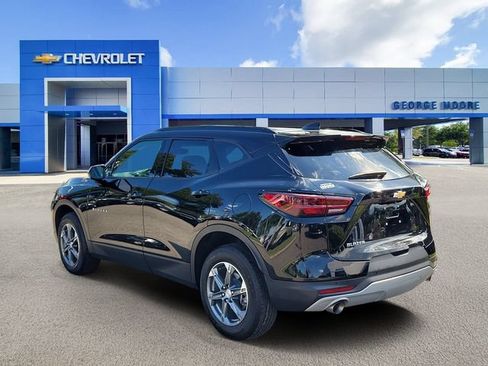 Used 2024 Chevrolet Blazer LT w/ Convenience Package FWD image 3
