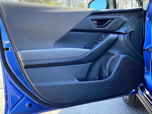 Used 2025 Subaru Crosstrek 2.0i Premium image 21