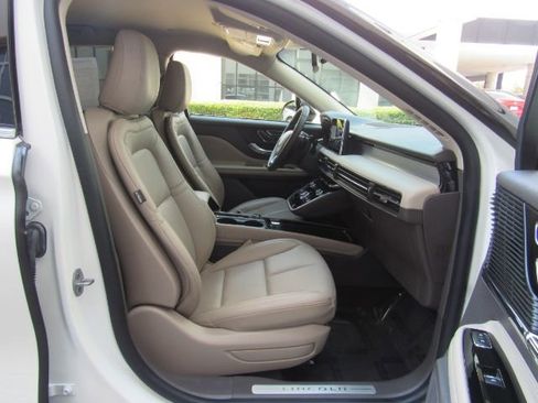 Used 2022 Lincoln Corsair FWD w/ Equipment Group 101A image 18