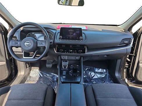 Certified 2023 Nissan Rogue SV image 9