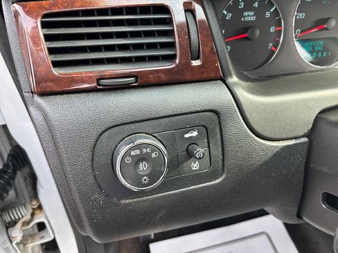 Used 2010 Chevrolet Impala LT image 13