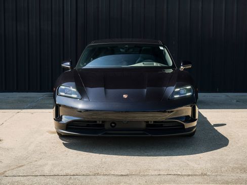 New 2025 Porsche Taycan image 6
