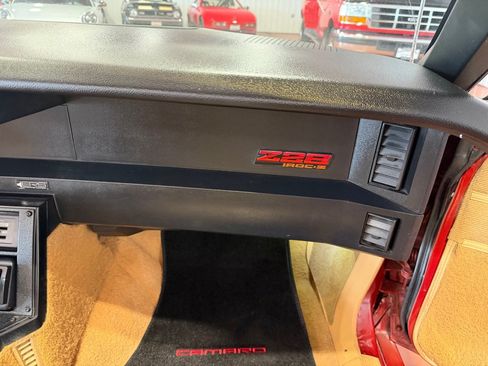Used 1988 Chevrolet Camaro LT RWD image 27