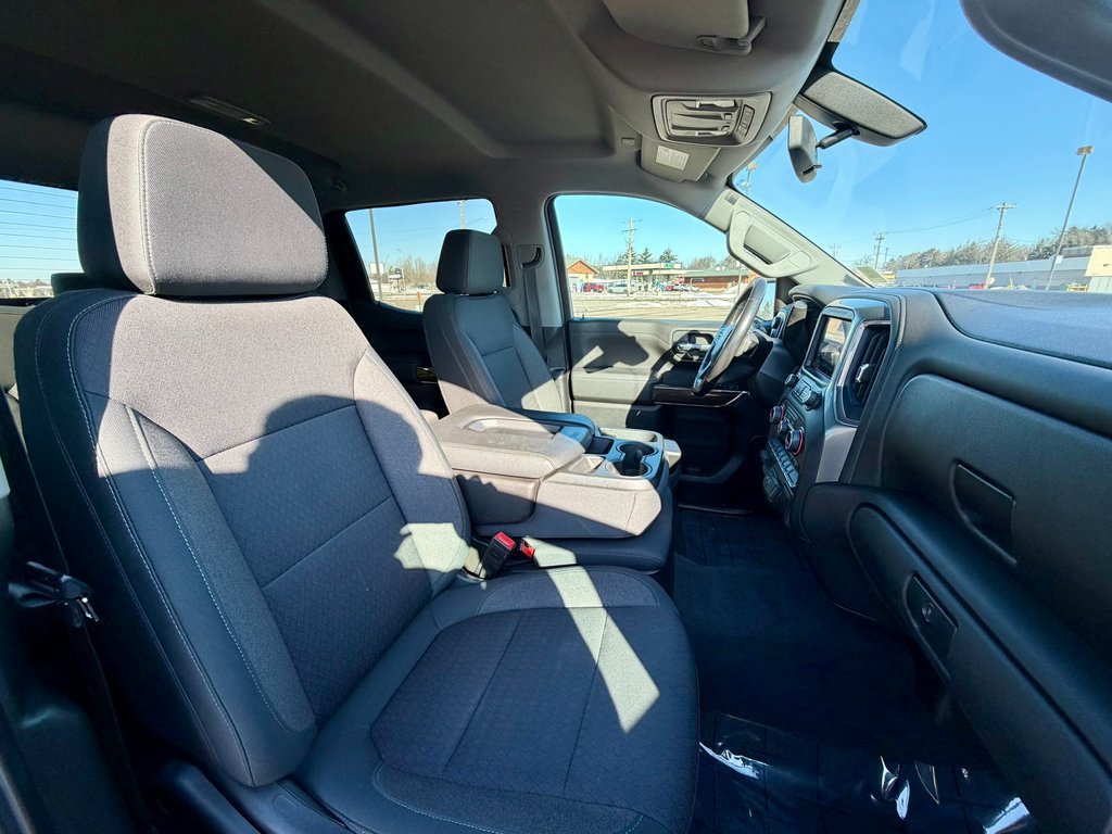 Used 2019 Chevrolet Silverado 1500 RST w/ True North Edition AWD/4WD image 10