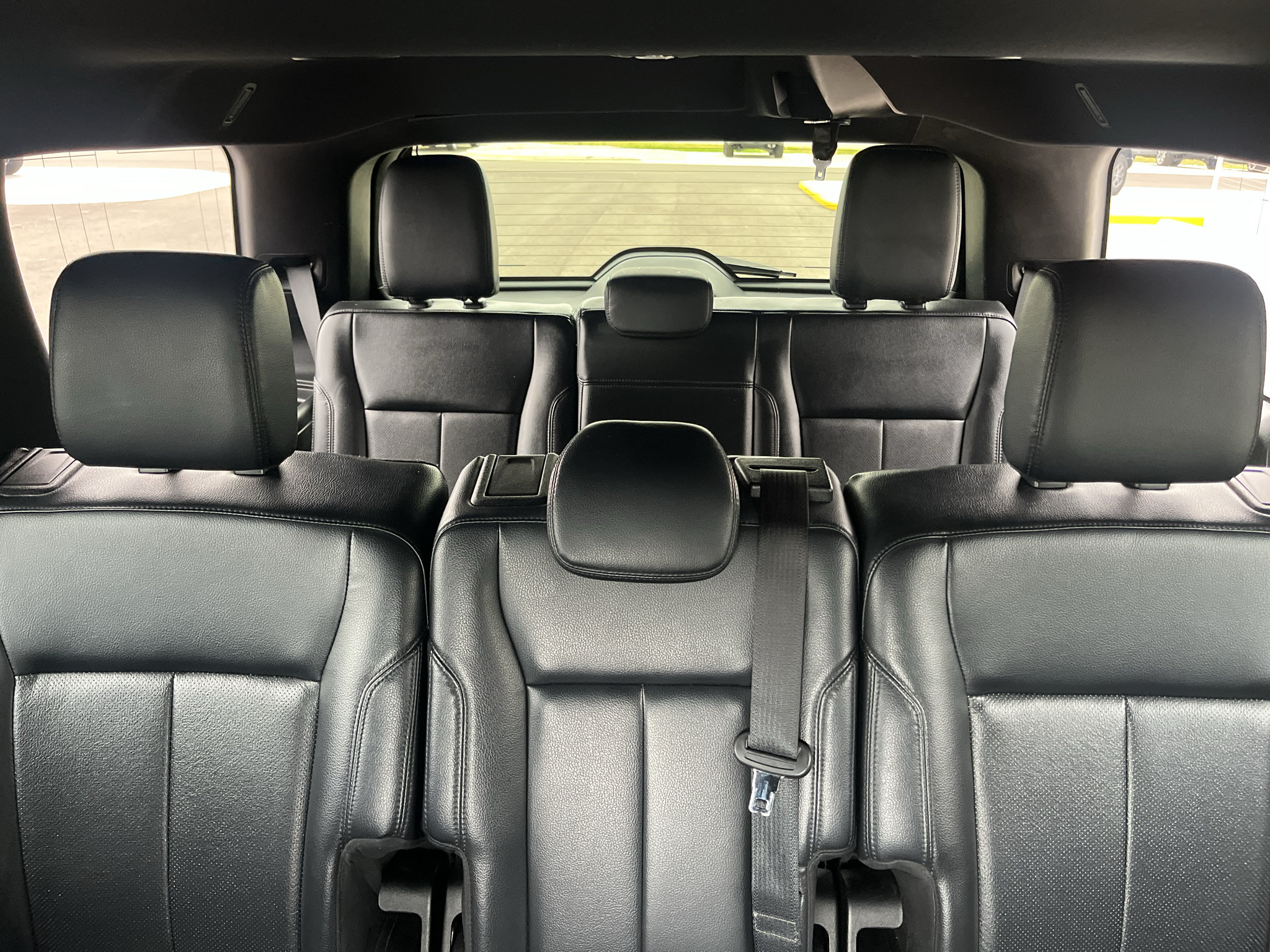 Used 2019 Ford Expedition XLT w/ Equipment Group 201A AWD/4WD image 23