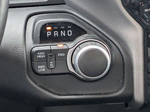 Used 2024 RAM 2500 Big Horn w/ Sport Appearance Package image 20