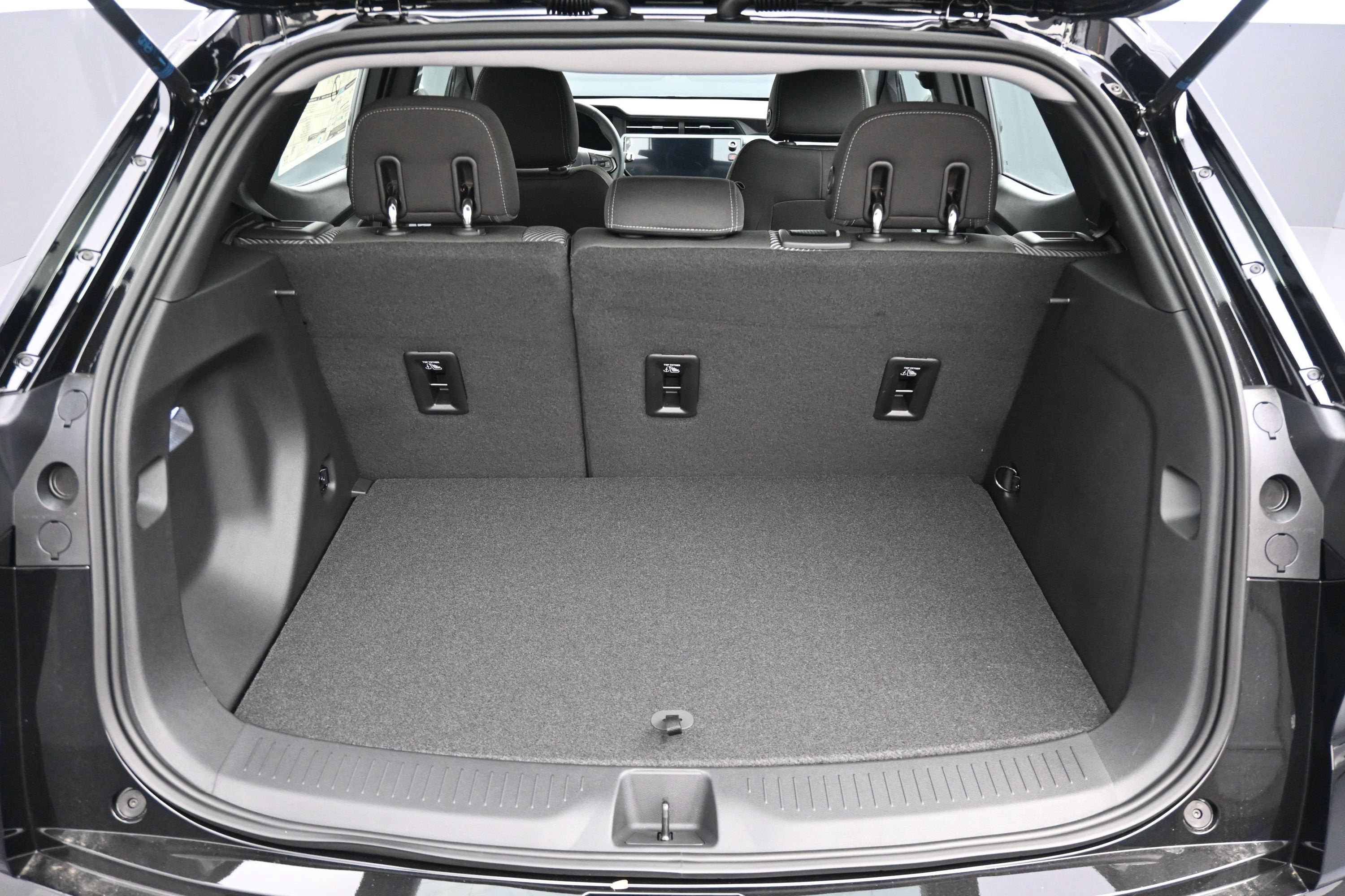 New 2027 Chevrolet Bolt LT w/ Comfort Package FWD image 56