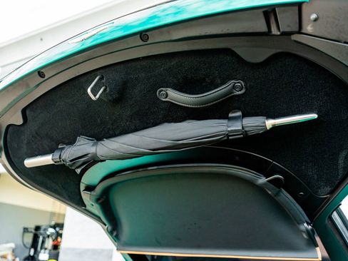 Used 2025 Aston Martin V8 Vantage image 42