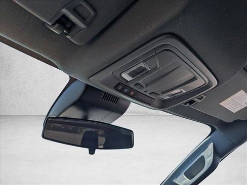 Used 2022 Chevrolet Silverado 1500 Custom image 13