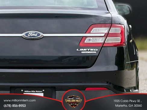 Used 2015 Ford Taurus Limited FWD image 14