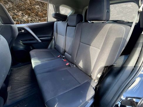 Used 2018 Toyota RAV4 XLE image 22