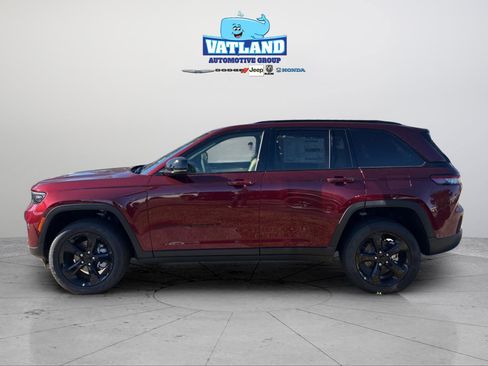 New 2025 Jeep Grand Cherokee Limited w/ Black Appearance Package image 2