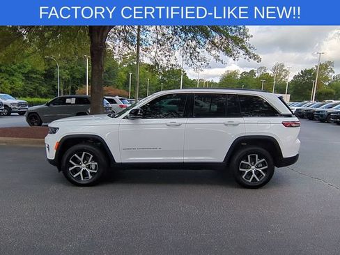 Certified 2025 Jeep Grand Cherokee Limited w/ Luxury Tech Group II RWD image 2