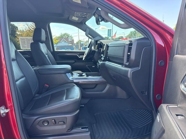 Used 2024 Chevrolet Silverado 3500 LTZ w/ LTZ Plus Package AWD/4WD image 9