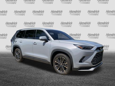 Used 2026 Toyota Grand Highlander AWD Hybrid image 2